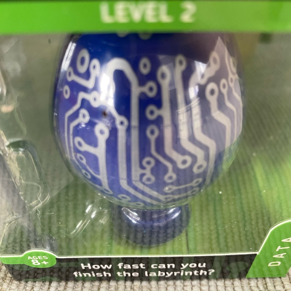 BePuzzled Smart Egg Labyrinth Puzzle - Blue NIB - Picture 2 of 4